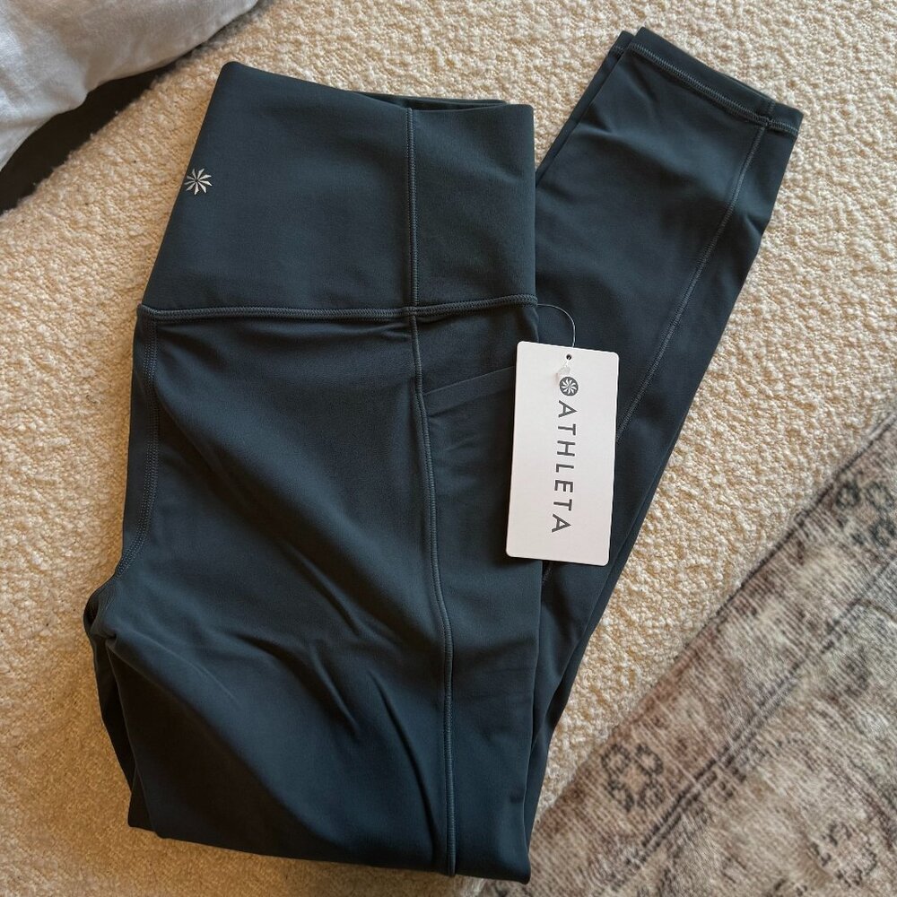 NWT Athleta Salutation Stash Tight - Medium